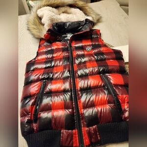 American Eagle Red and Black Checkered Puffer Vest with Fur Hood Small